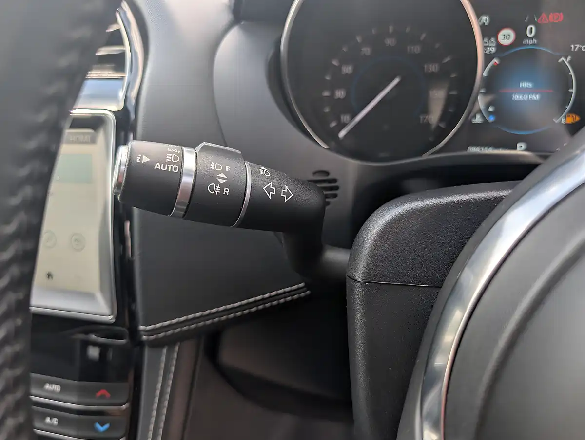 Used 2018 Jaguar F-Pace R-Sport - Interior and Exterior details 8