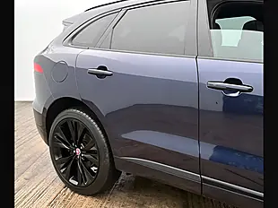 Used 2018 Jaguar F-Pace R-Sport Loire Blue - Interior and Exterior details 10