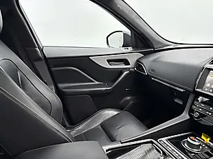 Used 2018 Jaguar F-Pace R-Sport Loire Blue - Interior and Exterior details 11