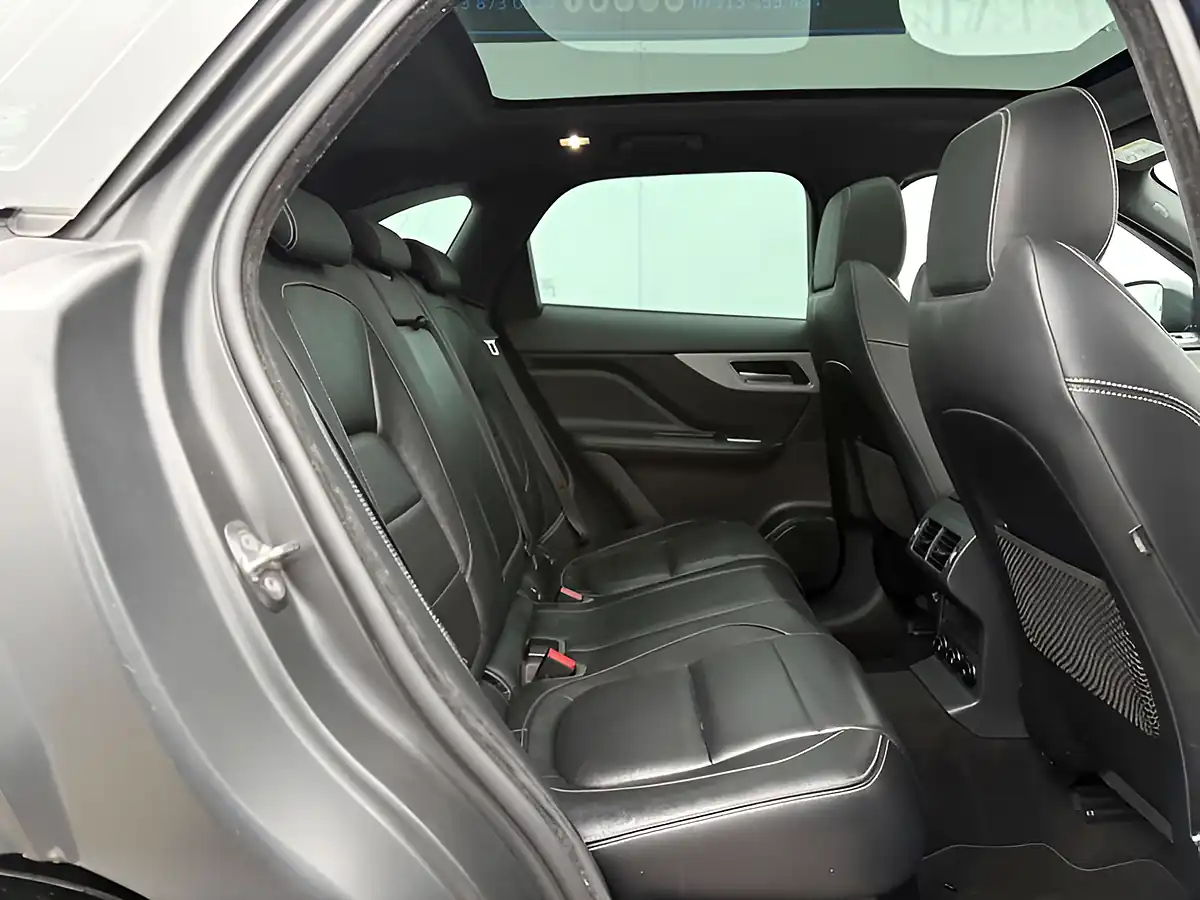 Used 2018 Jaguar F-Pace R-Sport Loire Blue - Interior and Exterior details 13