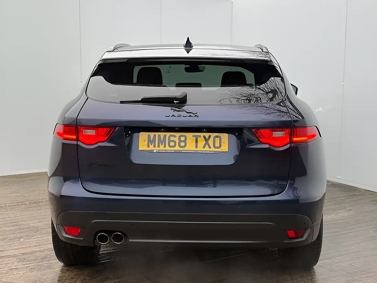 Used 2018 Jaguar F-Pace R-Sport Loire Blue - Interior and Exterior details 6