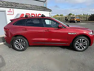 Used 2018 Jaguar F-Pace R-Sport Red - Interior and Exterior details 8