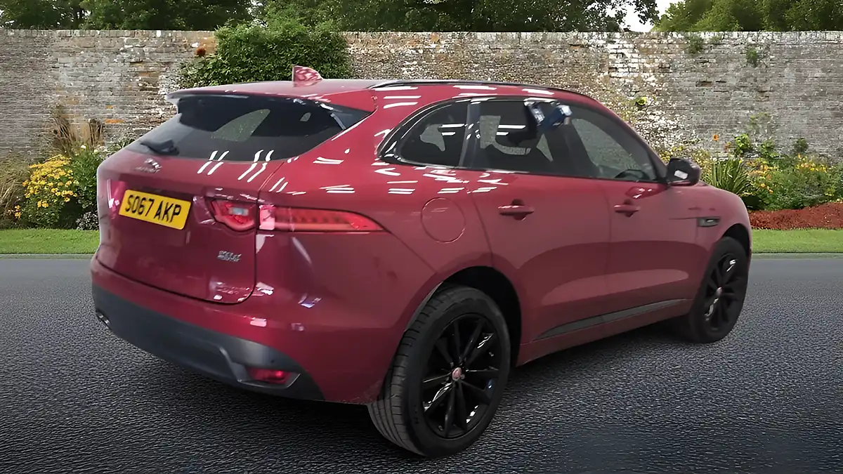Used 2018 Jaguar F-Pace R-Sport Red - Interior and Exterior details 6