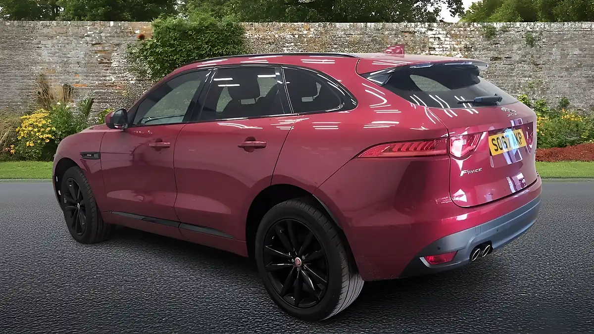 Used 2018 Jaguar F-Pace R-Sport Red - Interior and Exterior details 8