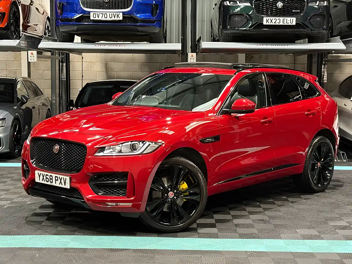 Used 2018 Jaguar F-Pace R-Sport Red - Interior and Exterior details 5