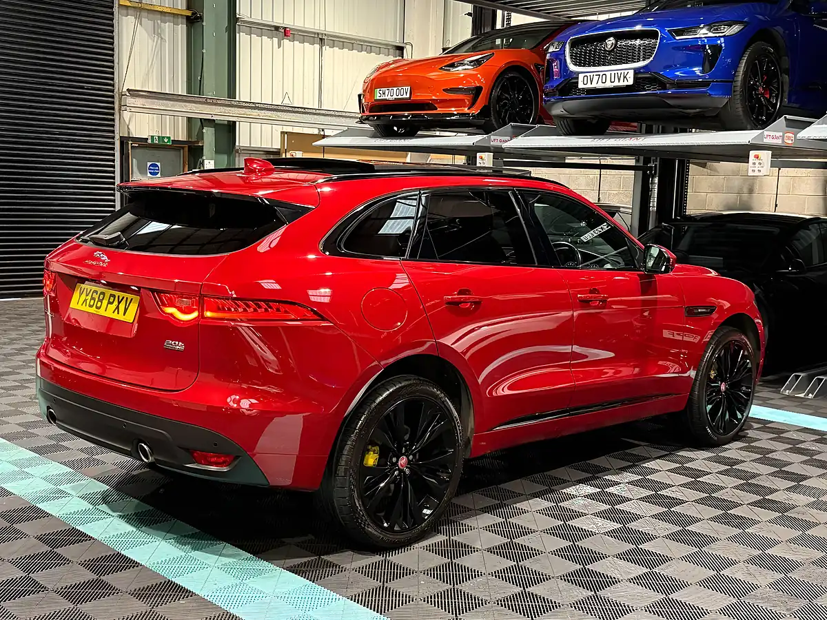 Used 2018 Jaguar F-Pace R-Sport Red - Interior and Exterior details 9
