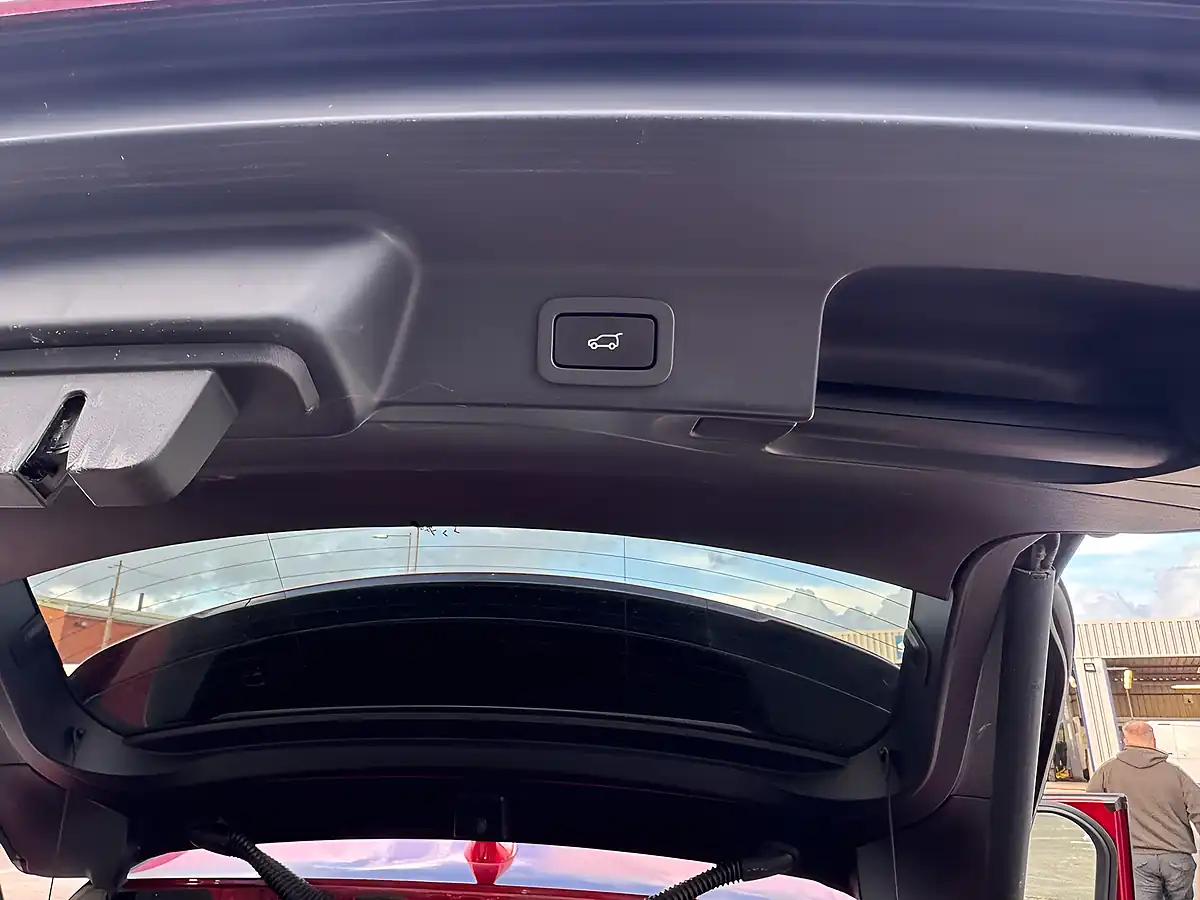 Used 2018 Jaguar F-Pace R-Sport Red - Interior and Exterior details 20