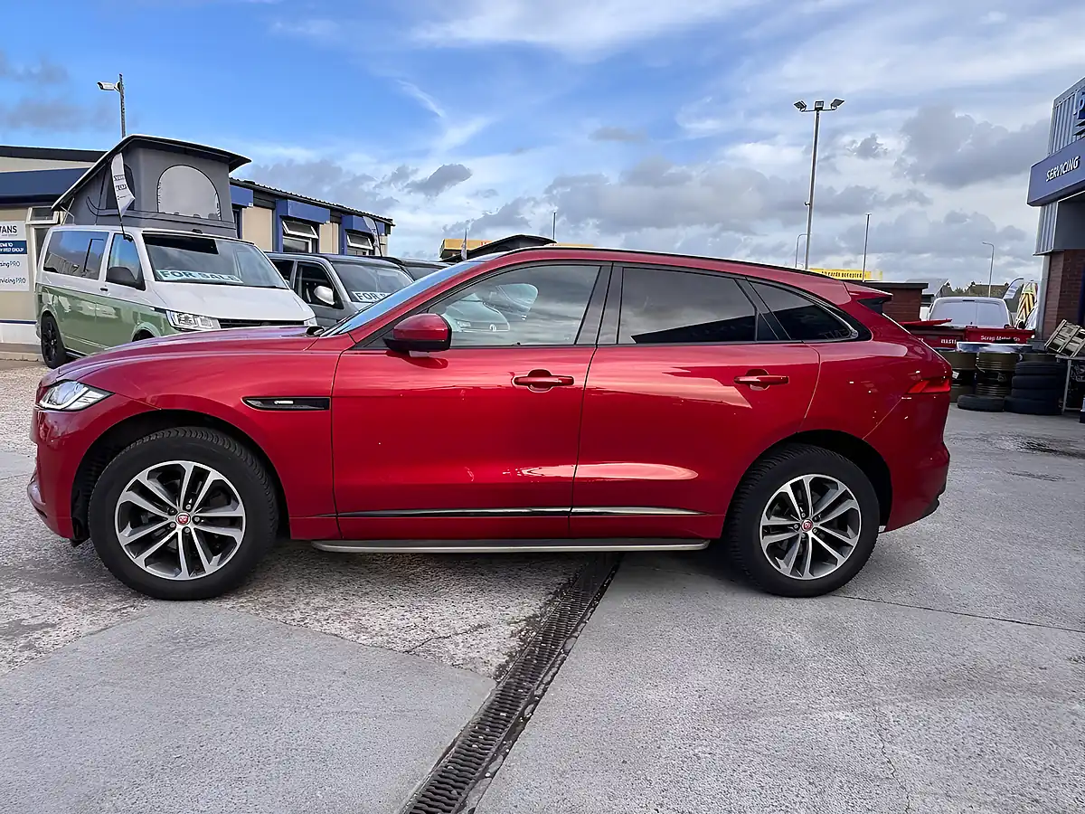 Used 2018 Jaguar F-Pace R-Sport Red - Interior and Exterior details 3
