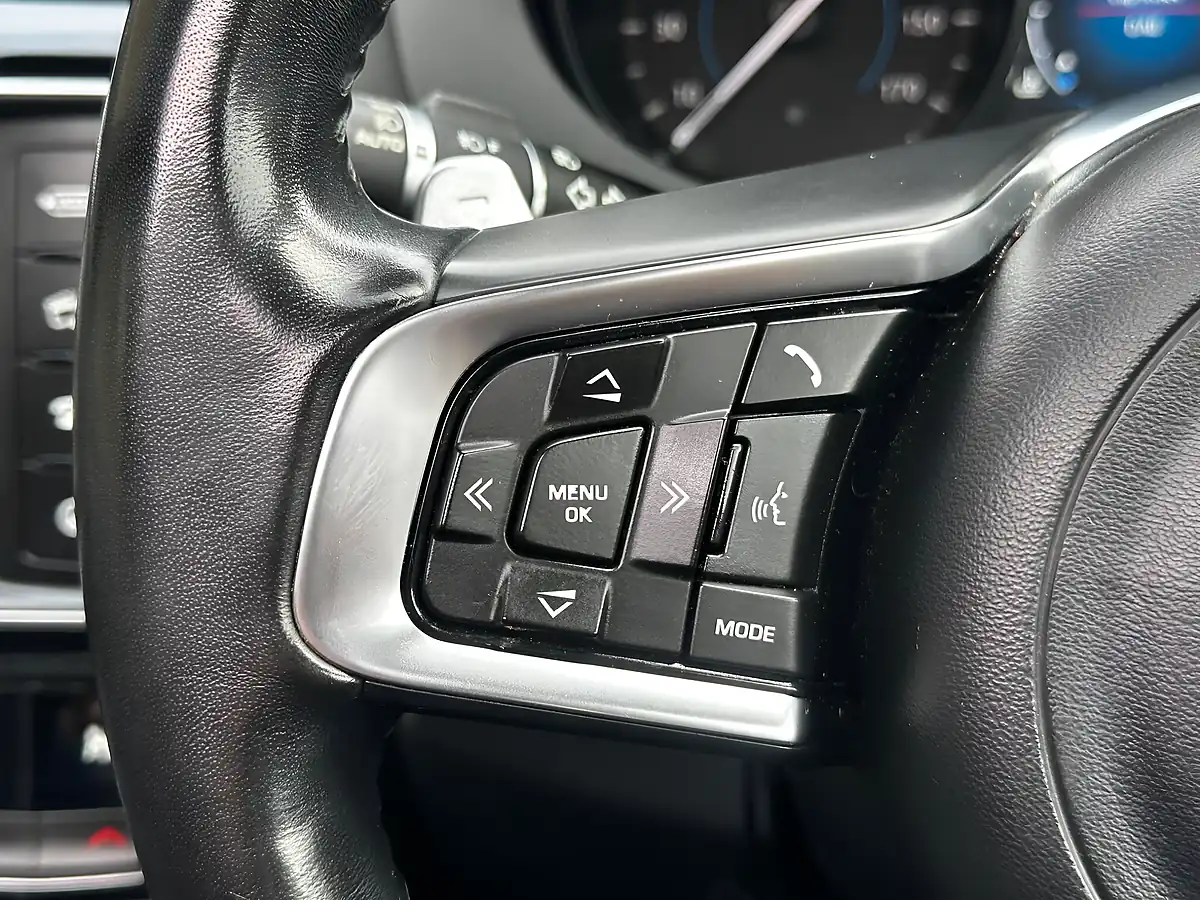 Used 2018 Jaguar F-Pace R-Sport Santorini Black - Interior and Exterior details 17