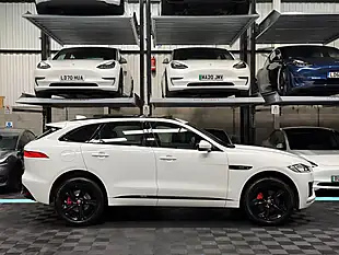 Used 2018 Jaguar F-Pace R-Sport White - Interior and Exterior details 10