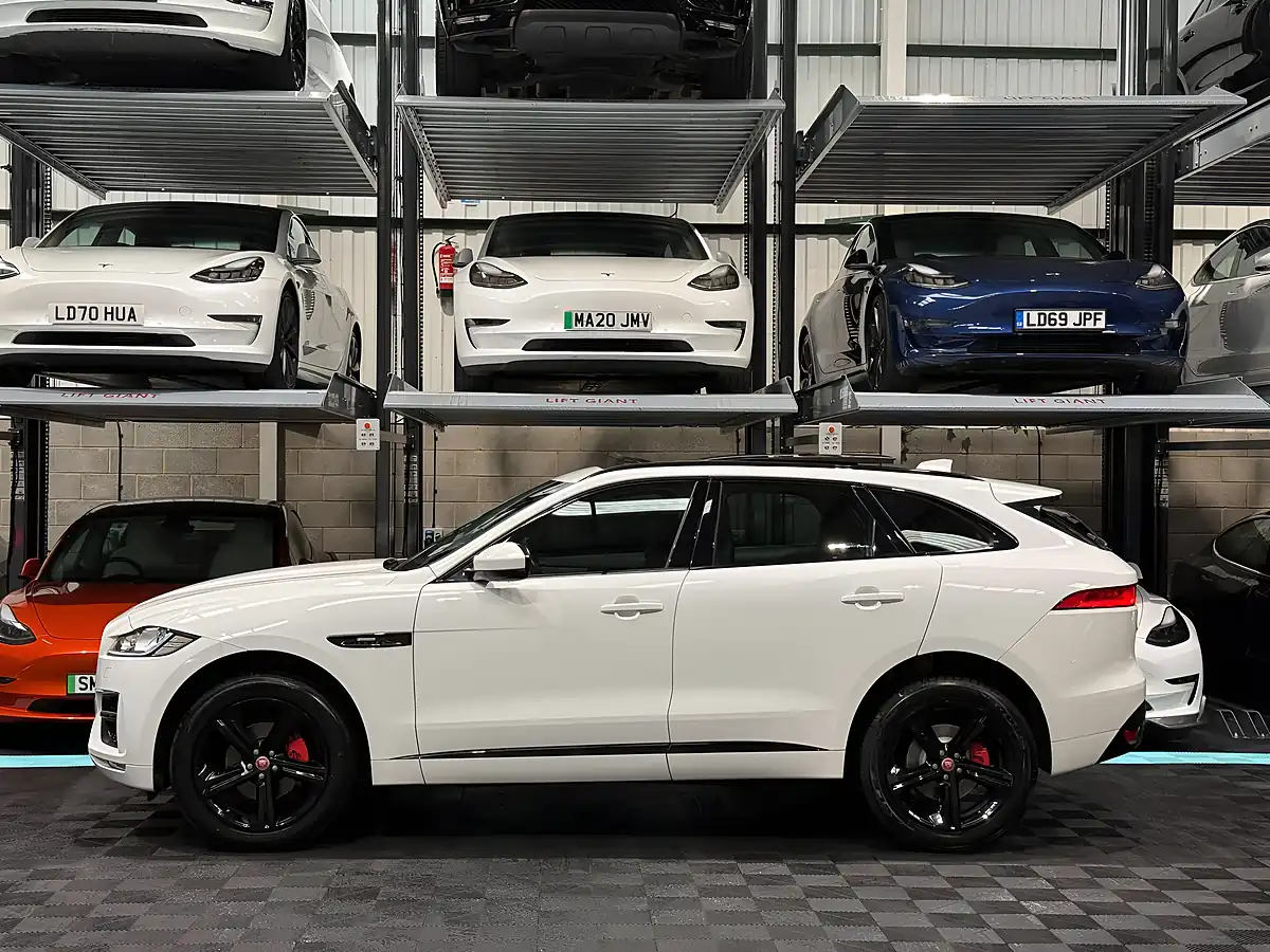 Used 2018 Jaguar F-Pace R-Sport White - Interior and Exterior details 6