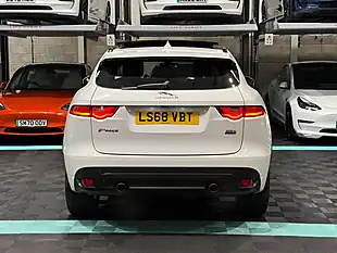 Used 2018 Jaguar F-Pace R-Sport White - Interior and Exterior details 8