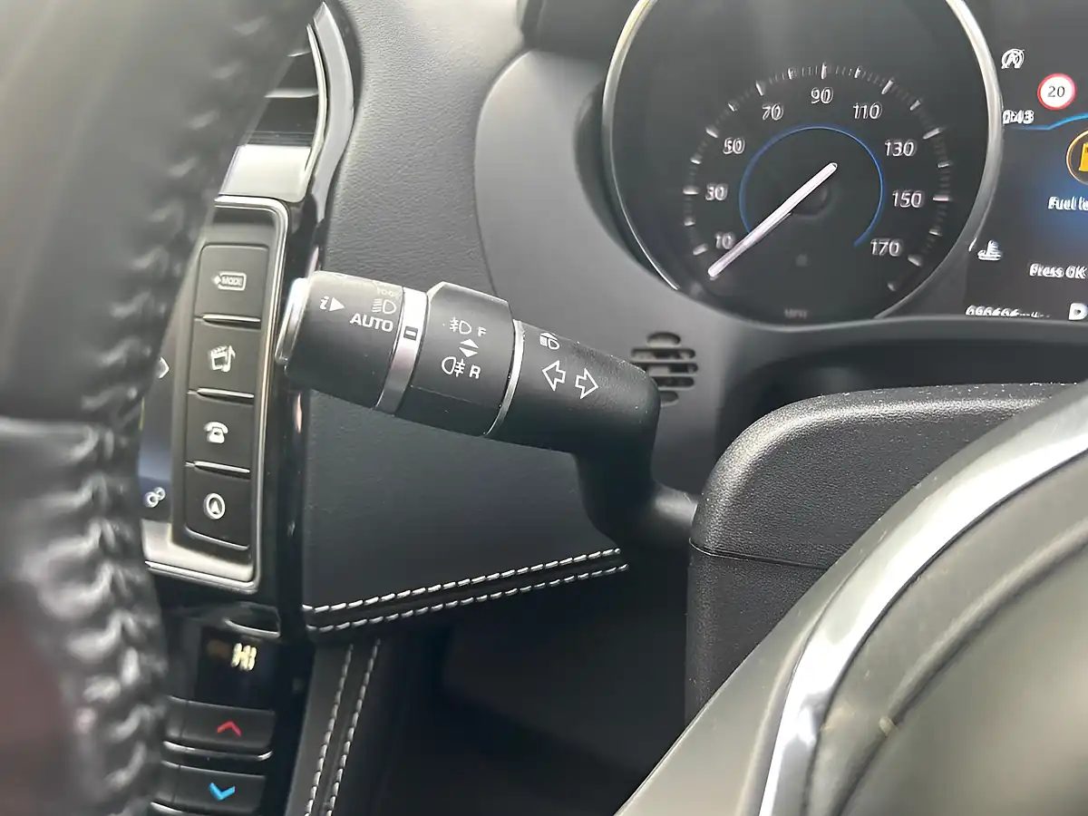 Used 2018 Jaguar F-Pace R-Sport White - Interior and Exterior details 16