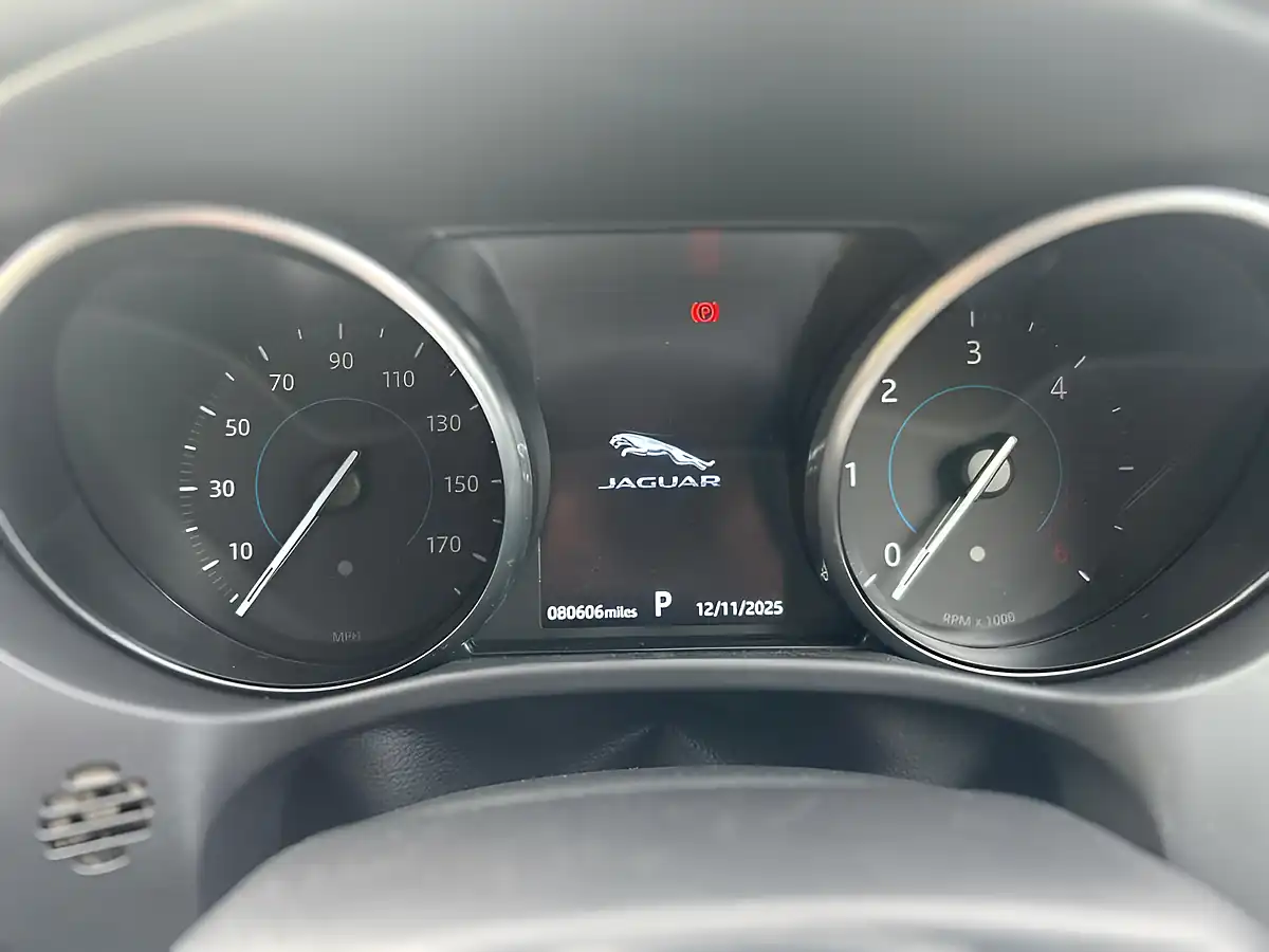 Used 2018 Jaguar F-Pace R-Sport White - Interior and Exterior details 17