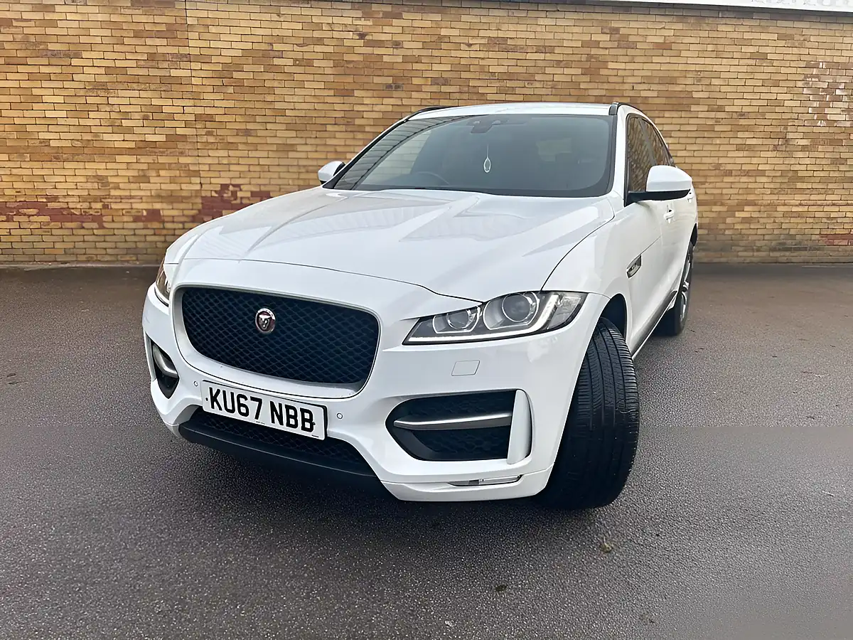 Used 2018 Jaguar F-Pace R-Sport White - Interior and Exterior details 4