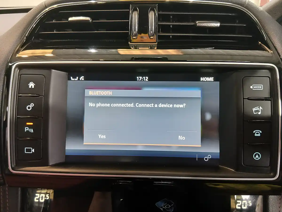 Used 2018 Jaguar F-Pace R-Sport White - Interior and Exterior details 13