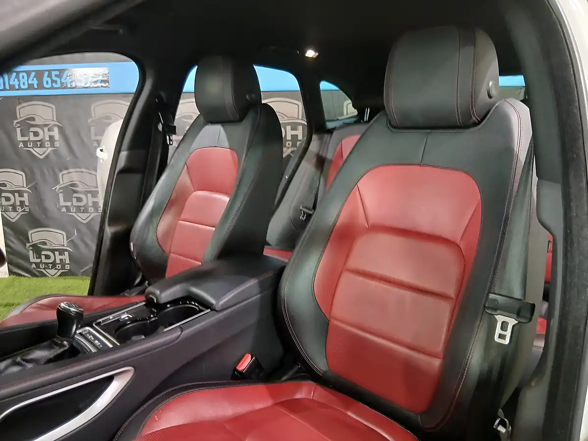 Used 2018 Jaguar F-Pace R-Sport White - Interior and Exterior details 9