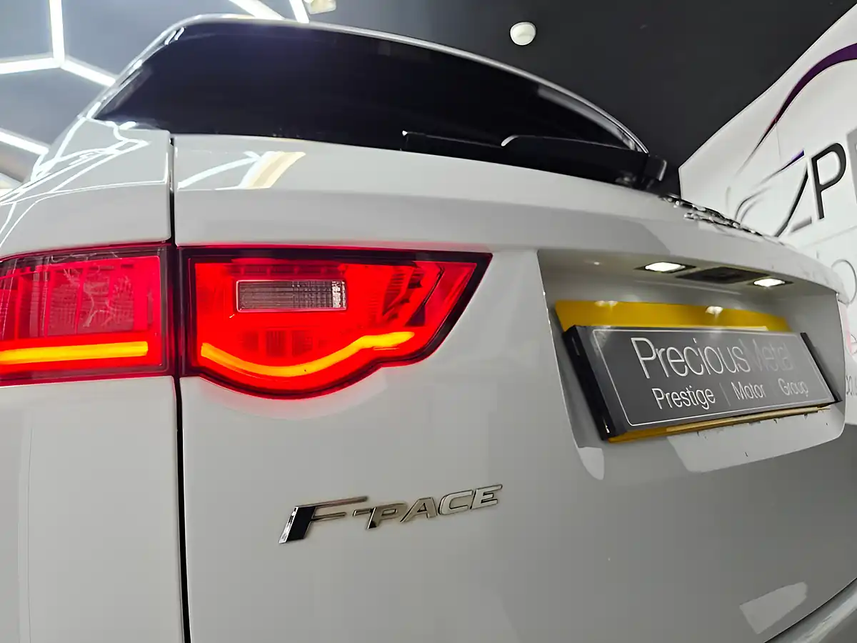 Used 2018 Jaguar F-Pace R-Sport White - Interior and Exterior details 15