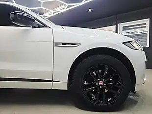 Used 2018 Jaguar F-Pace R-Sport White - Interior and Exterior details 7