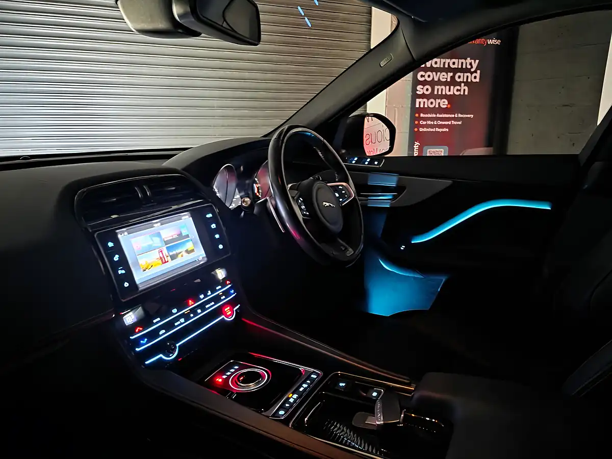 Used 2018 Jaguar F-Pace R-Sport White - Interior and Exterior details 9