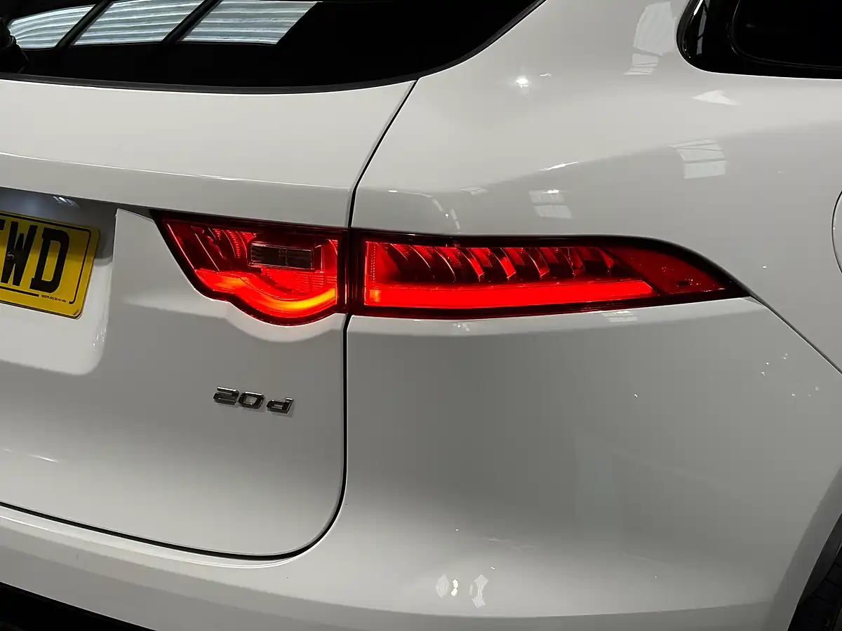 Used 2018 Jaguar F-Pace R-Sport White - Interior and Exterior details 11