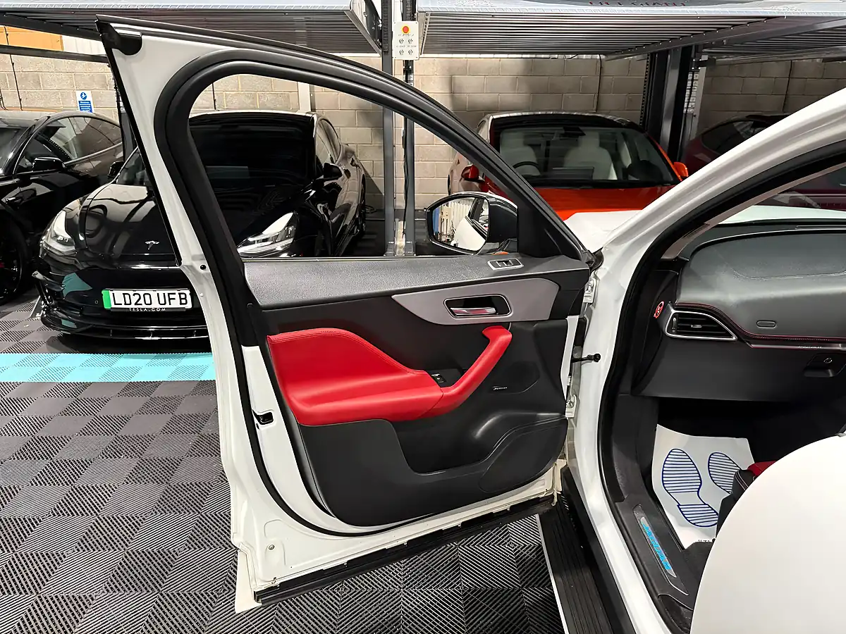Used 2018 Jaguar F-Pace R-Sport White - Interior and Exterior details 16
