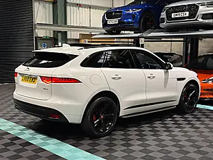 Used 2018 Jaguar F-Pace R-Sport White - Interior and Exterior details 9