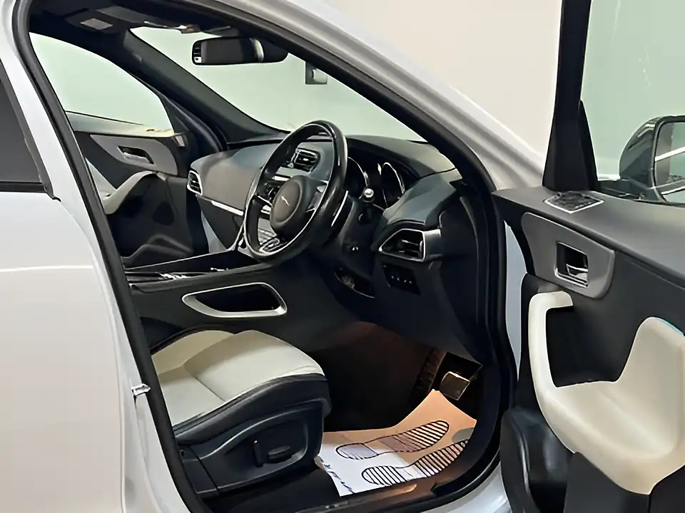 Used 2018 Jaguar F-Pace R-Sport Yulong White - Interior and Exterior details 11