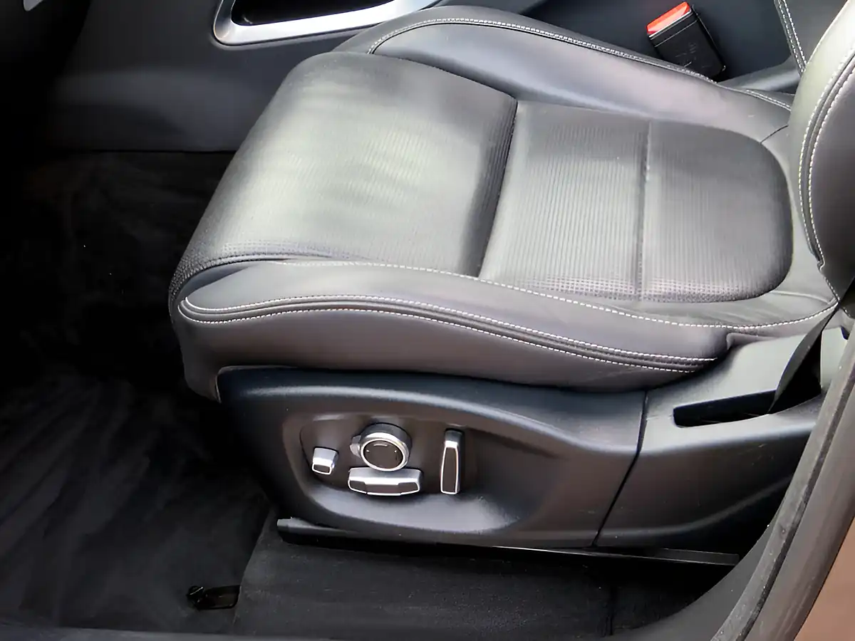 Used 2018 Jaguar F-Pace S Carpathian Grey - Interior and Exterior details 16