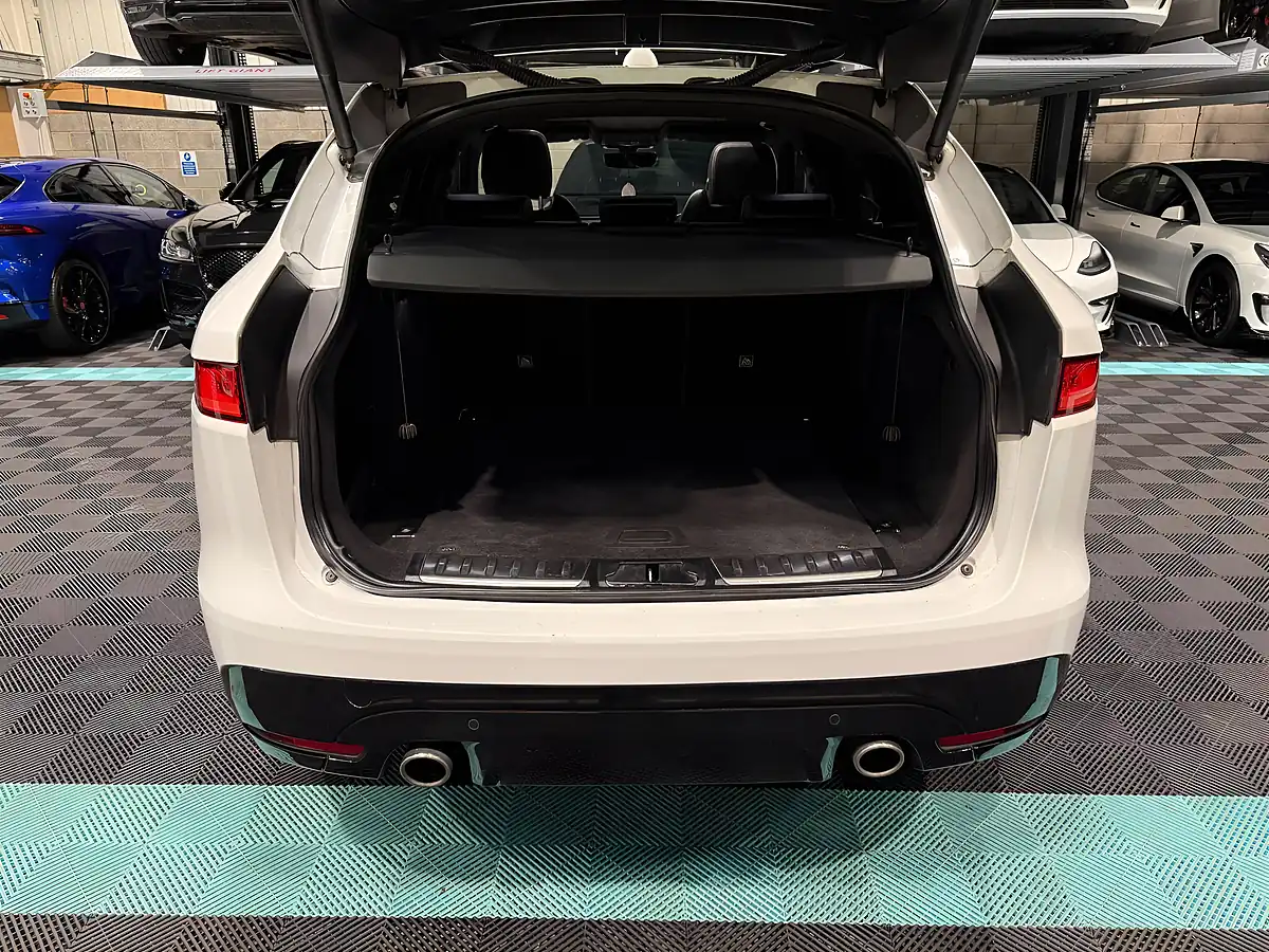Used 2018 Jaguar F-Pace S White - Interior and Exterior details 14
