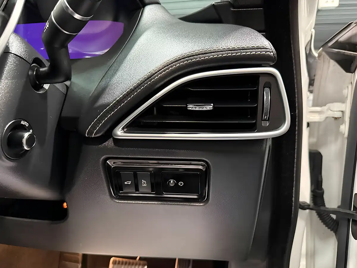 Used 2018 Jaguar F-Pace S White - Interior and Exterior details 17