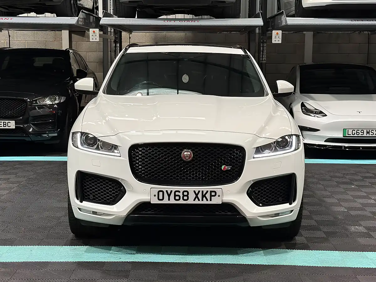 Used 2018 Jaguar F-Pace S White - Interior and Exterior details 4