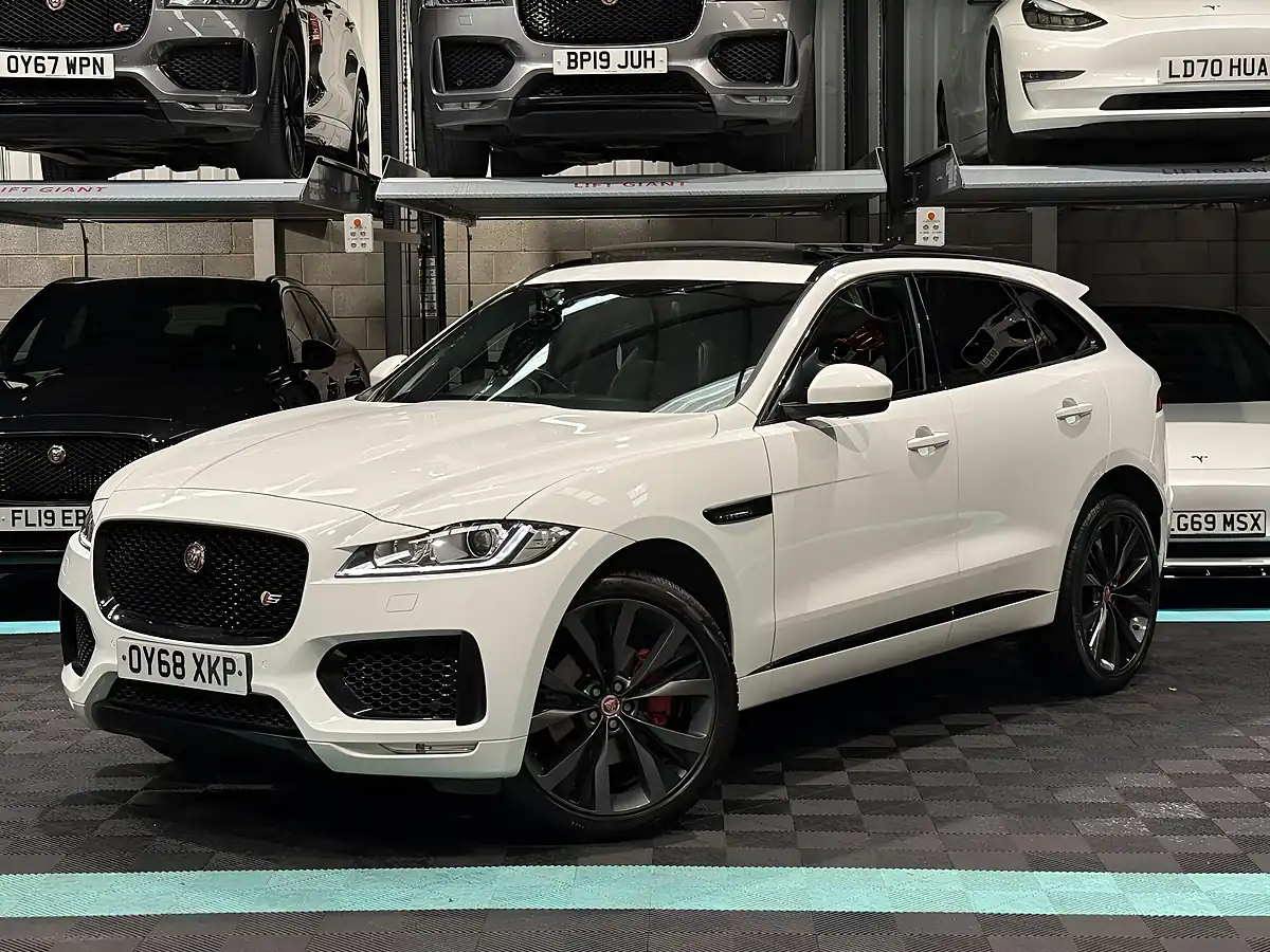 Used 2018 Jaguar F-Pace S White - Interior and Exterior details 5