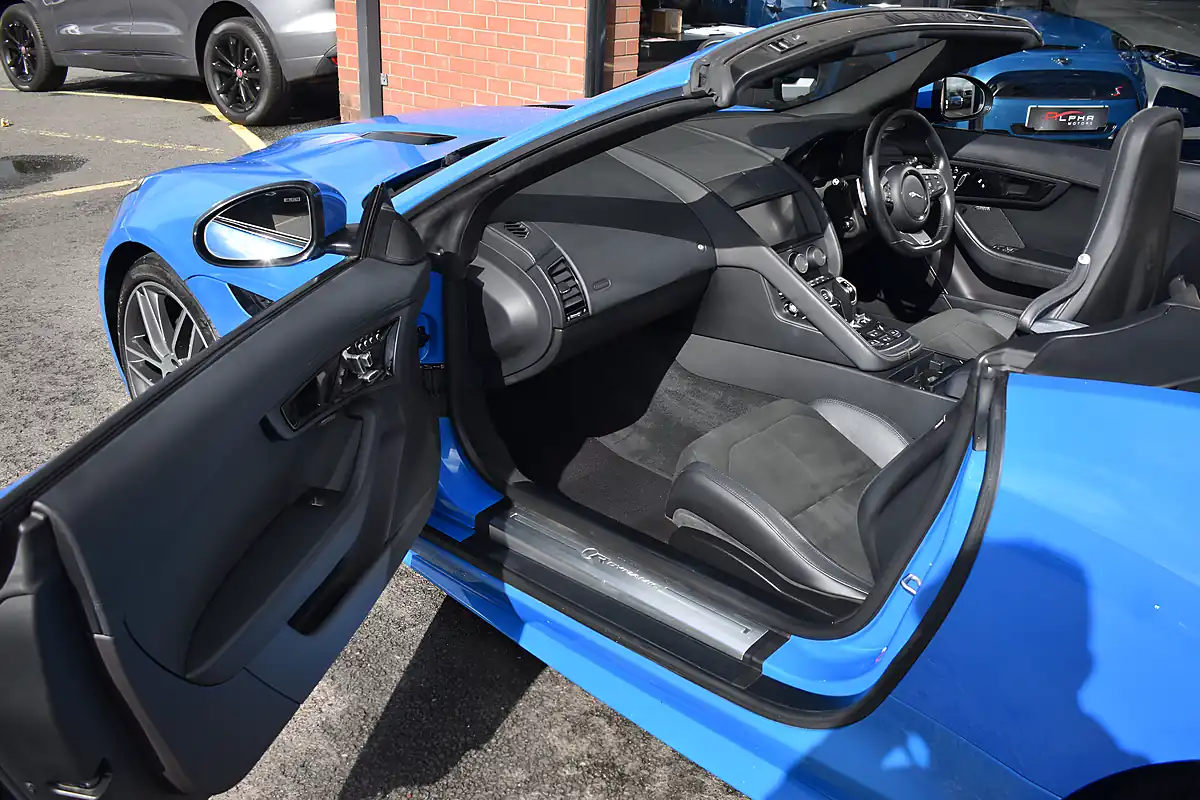 Used 2018 Jaguar F-Type R-Dynamic Ultra Blue - Interior and Exterior details 12
