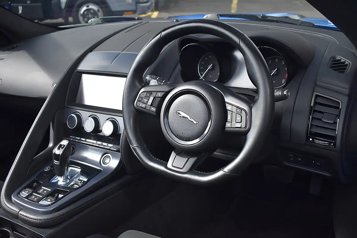 Used 2018 Jaguar F-Type R-Dynamic Ultra Blue - Interior and Exterior details 8