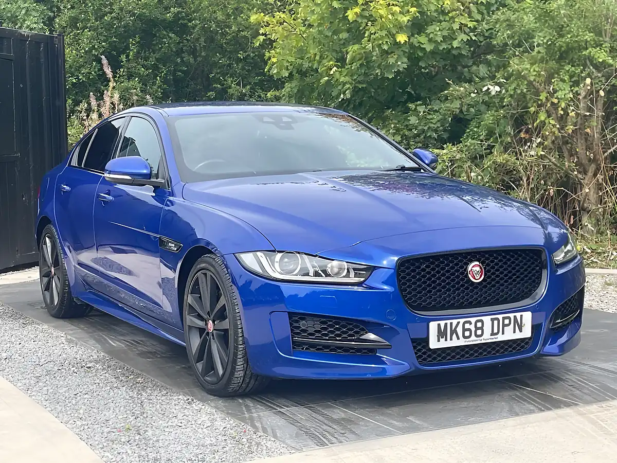 Used 2018 Jaguar Xe R-Sport Blue - Interior and Exterior details 8