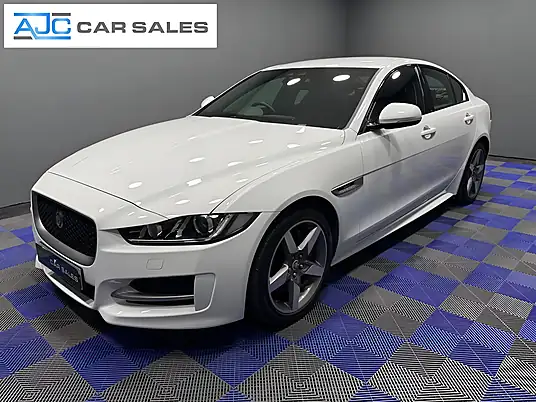 2018 Jaguar XE R-Sport 2.0i