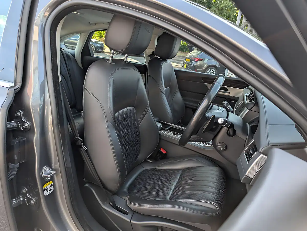 Used 2018 Jaguar Xf Portfolio - Interior and Exterior details 11