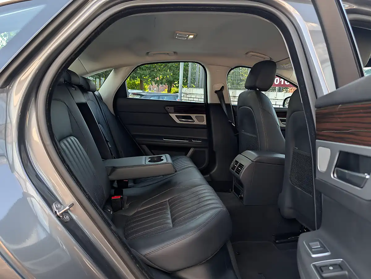 Used 2018 Jaguar Xf Portfolio - Interior and Exterior details 14