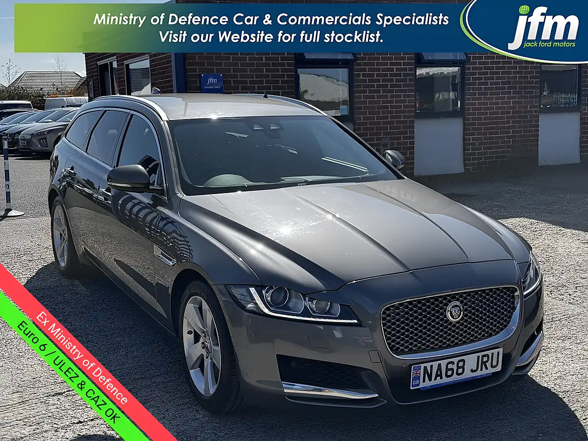 Used 2018 Jaguar Xf Portfolio Sportbrake Corris Grey Met - Front View