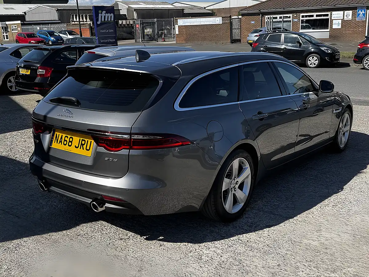 Used 2018 Jaguar Xf Portfolio Sportbrake Corris Grey Met - Interior and Exterior details 15