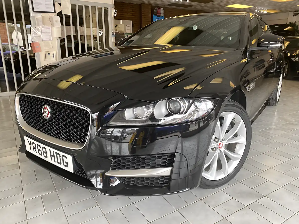 Used 2018 Jaguar Xf R-Sport Assured Black - Interior and Exterior details 3