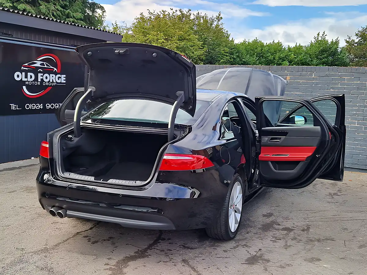 Used 2018 Jaguar Xf R-Sport Black - Interior and Exterior details 12