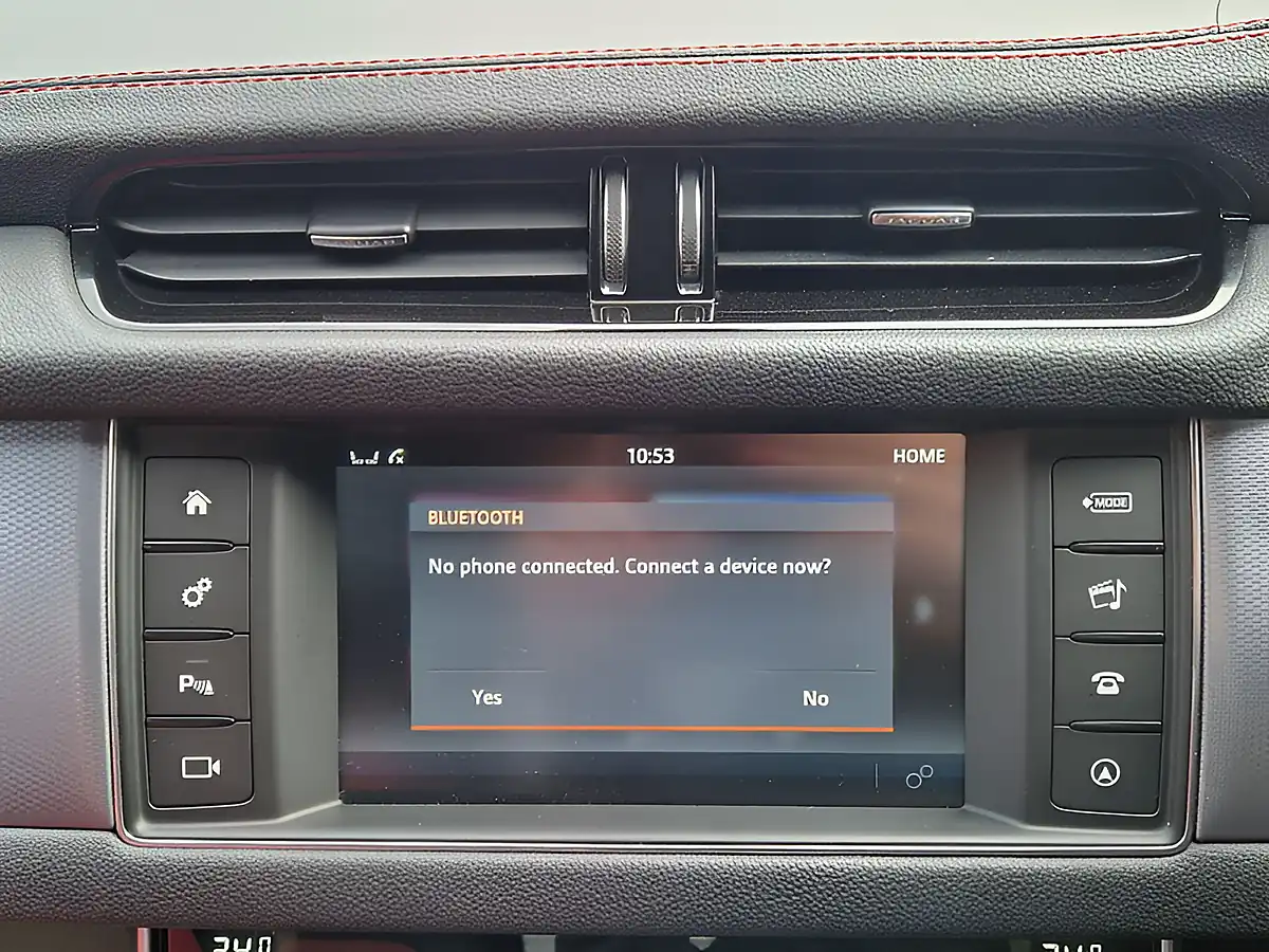 Used 2018 Jaguar Xf R-Sport Black - Interior and Exterior details 19