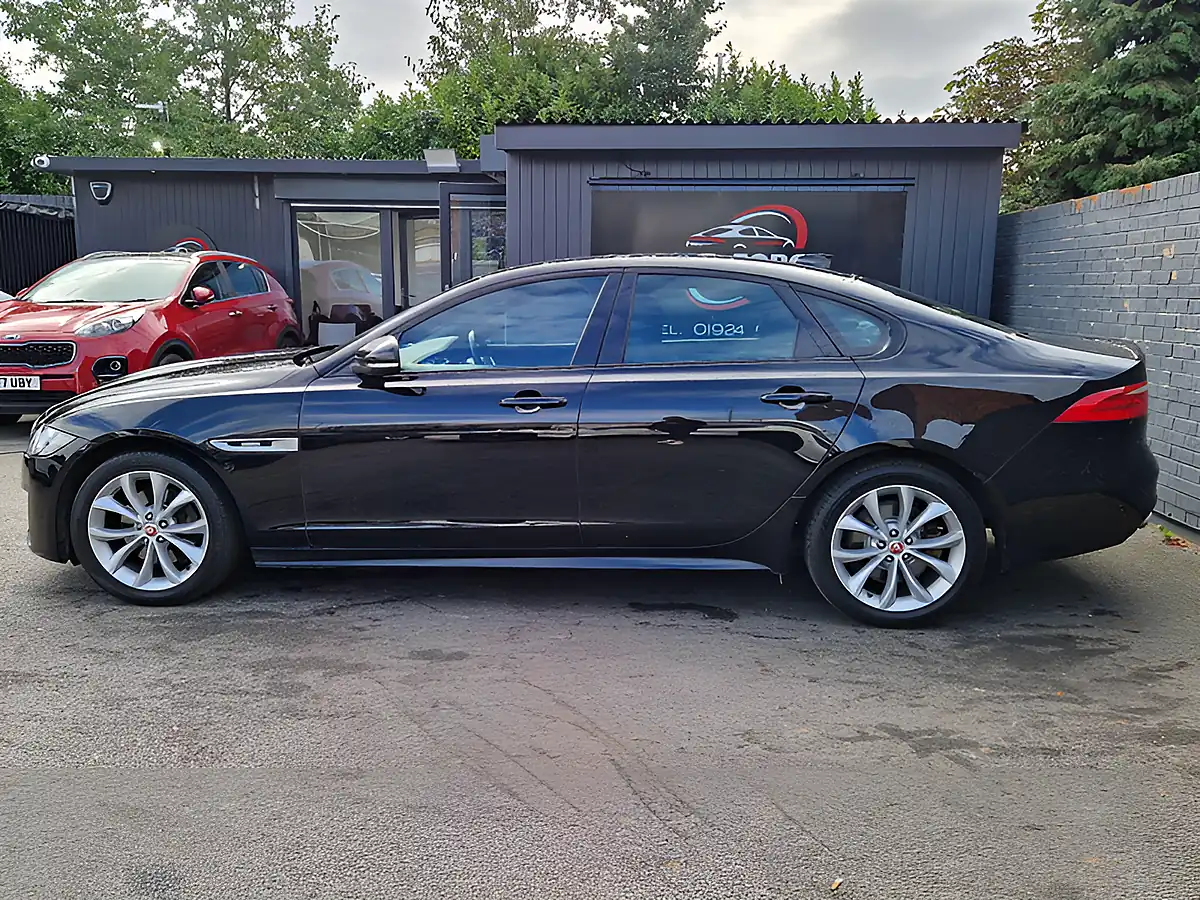Used 2018 Jaguar Xf R-Sport Black - Interior and Exterior details 6