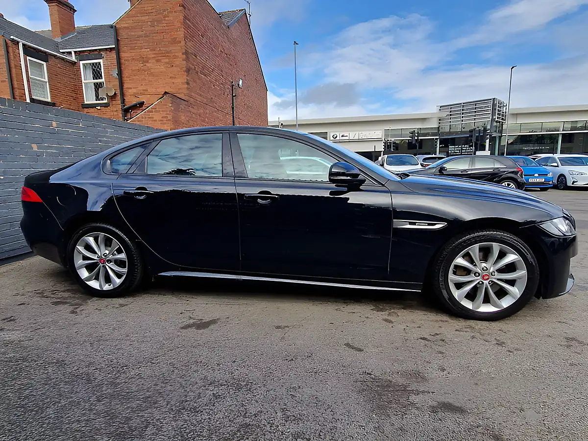 Used 2018 Jaguar Xf R-Sport Black - Interior and Exterior details 7