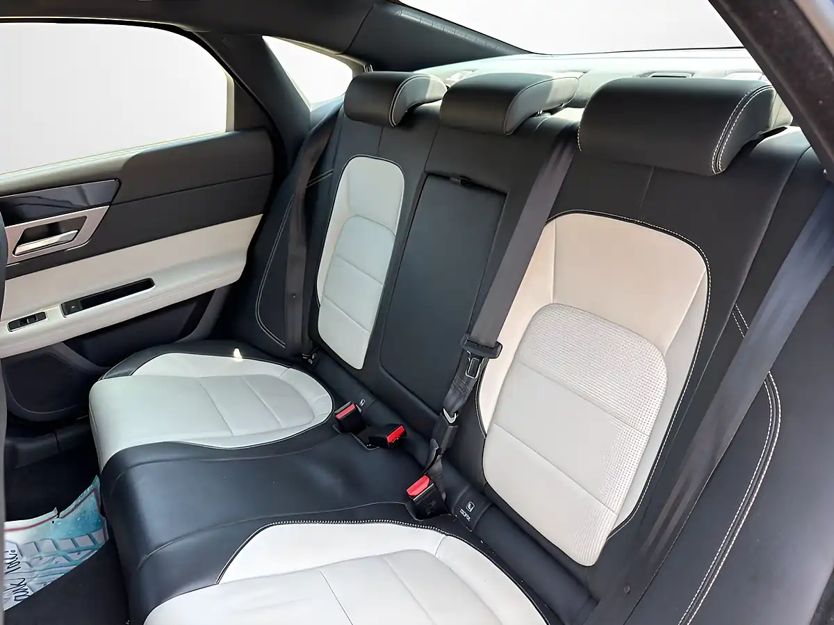 Used 2018 Jaguar Xf R-Sport Blue - Interior and Exterior details 10