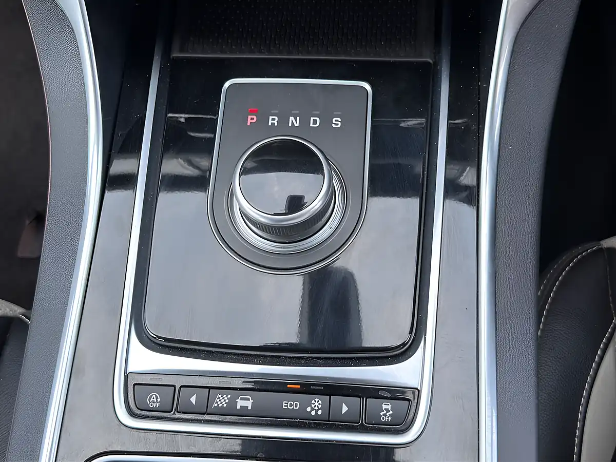 Used 2018 Jaguar Xf R-Sport Blue - Interior and Exterior details 16