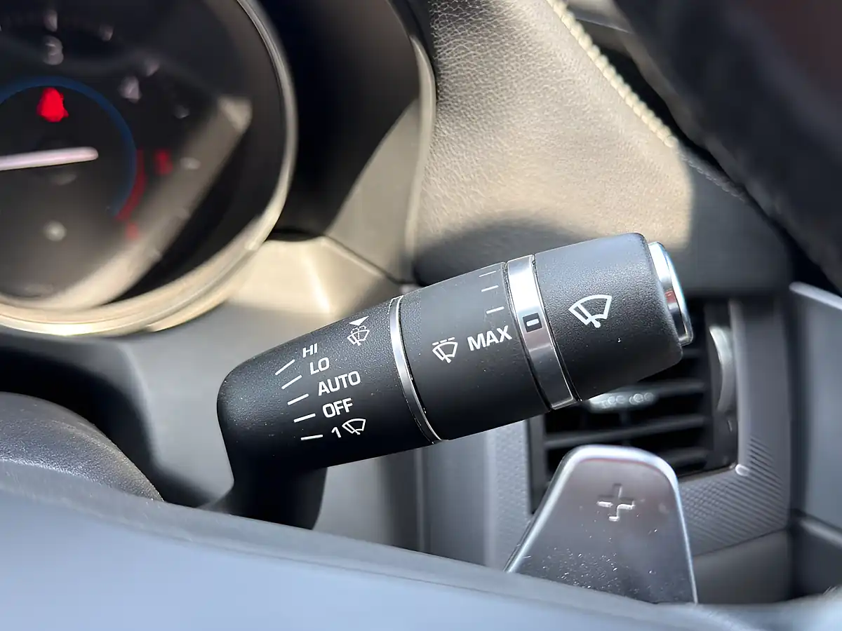 Used 2018 Jaguar Xf R-Sport Blue - Interior and Exterior details 18