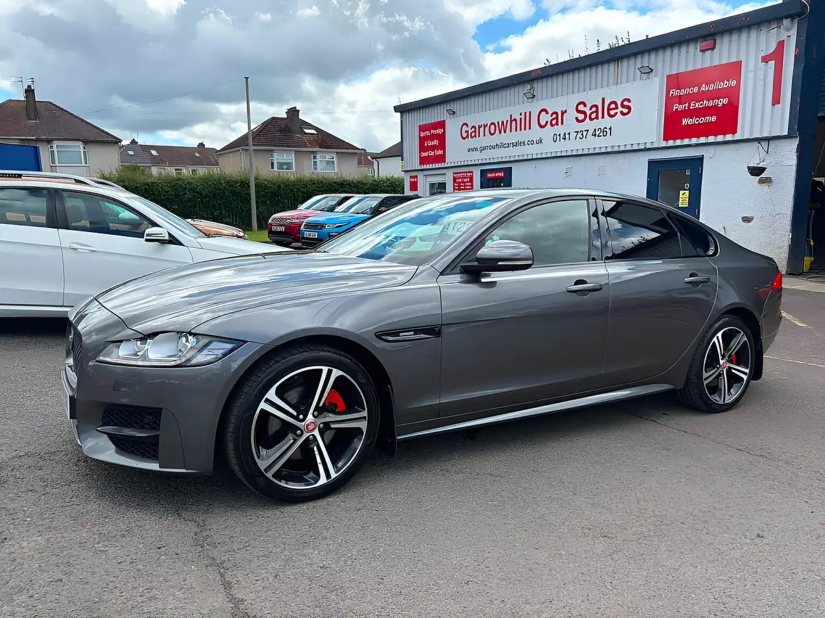 Used 2018 Jaguar Xf R-Sport Grey - Front View